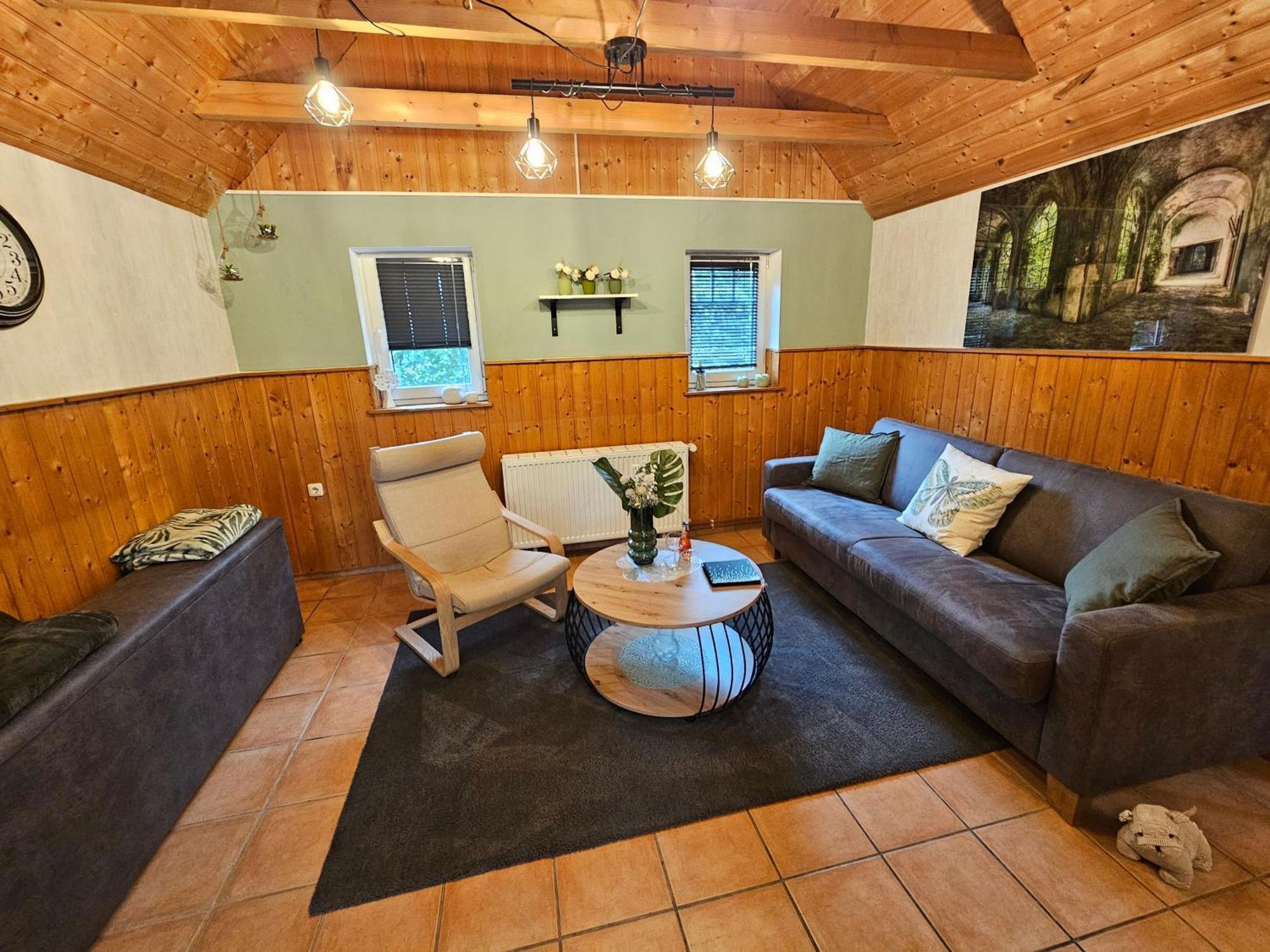 Kleines Ferienhaus Luettje Backhuus 35516 Uplengen Extérieur photo